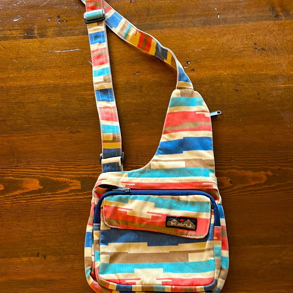 KAVU CROSSBODY PURSE